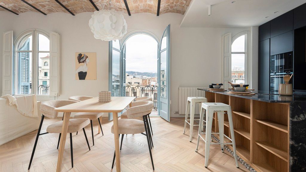 Menjador de Apartament en venda en  Barcelona Capital amb Aire condicionat, Calefacció i Parquet