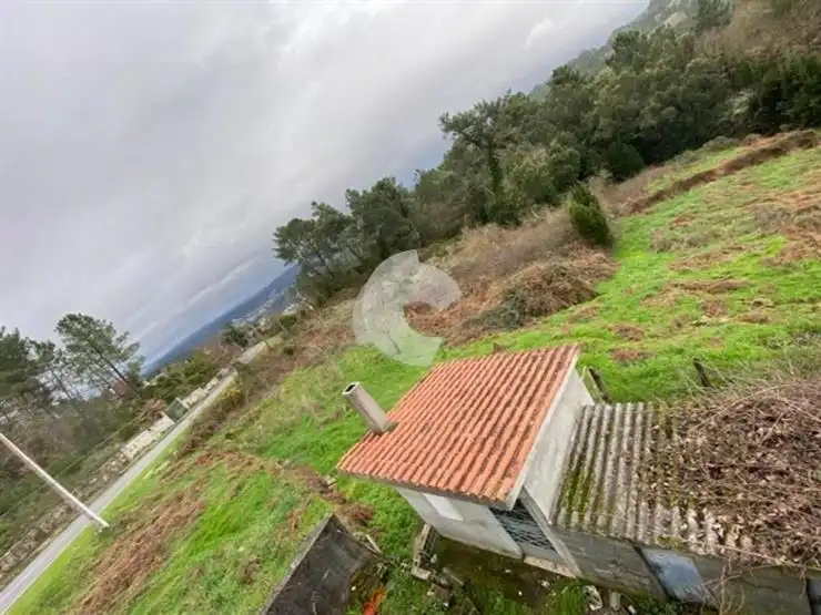 Houses for sale in Toén  with Private garden