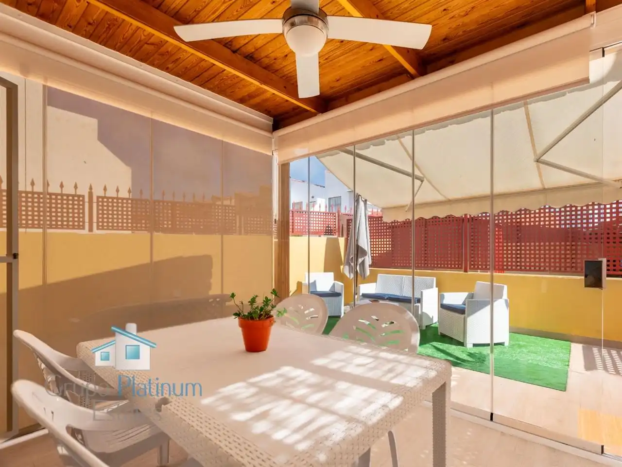 Terrassa de Casa o xalet en venda en Mazarrón amb Traster, Piscina i Moblat