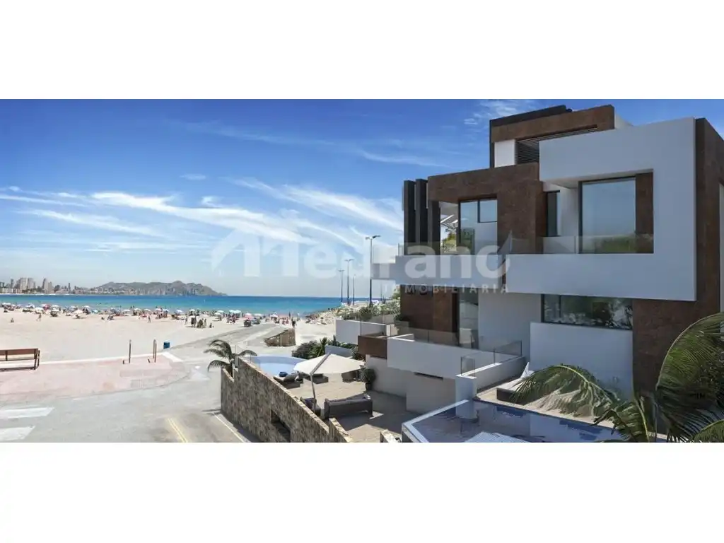 Außenansicht von Haus oder Chalet zum Verkauf in Benidorm mit Klimaanlage, Heizung und Privatgarten