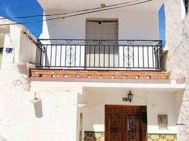 Adossat en venda a Salares