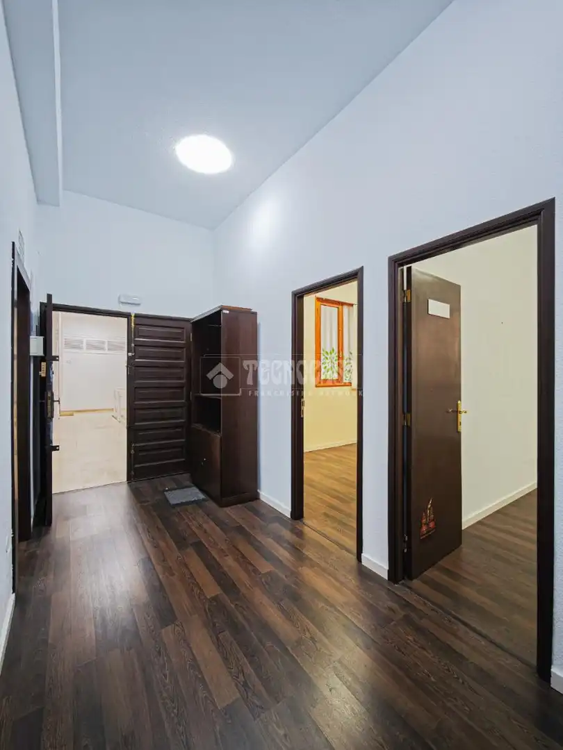 Commercial properties for sale in Arona  with Furnished