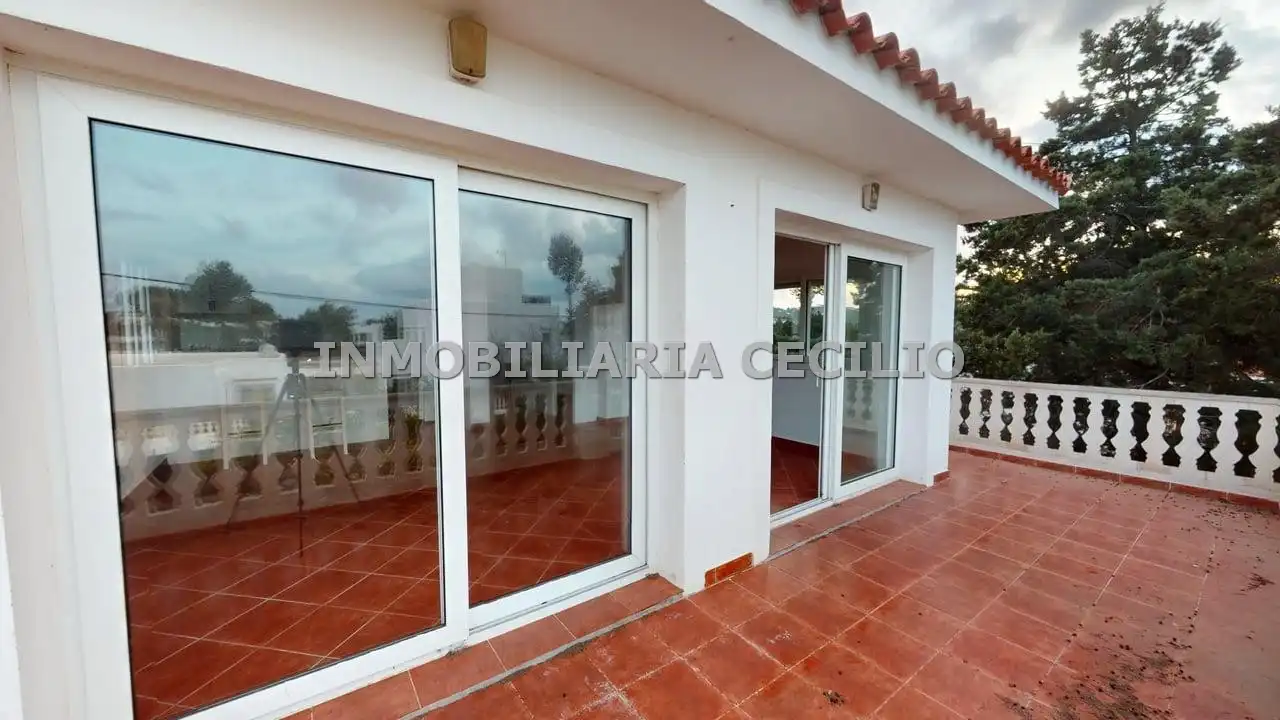 Chalet con jardín en venta en Carrer Biscaia 36, imagen 2