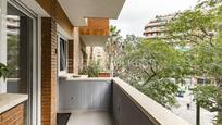 Exterior view of Apartment for sale in  Barcelona Capital  with Air Conditioner, Heating and Terrace