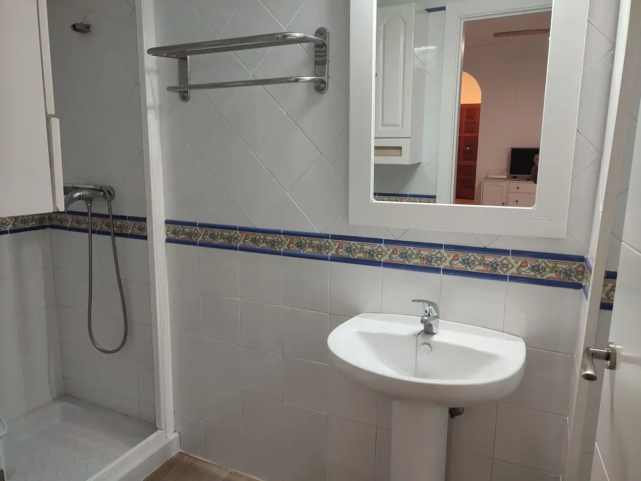 Badezimmer von Wohnung zum Verkauf in Conil de la Frontera mit Klimaanlage und Abstellraum