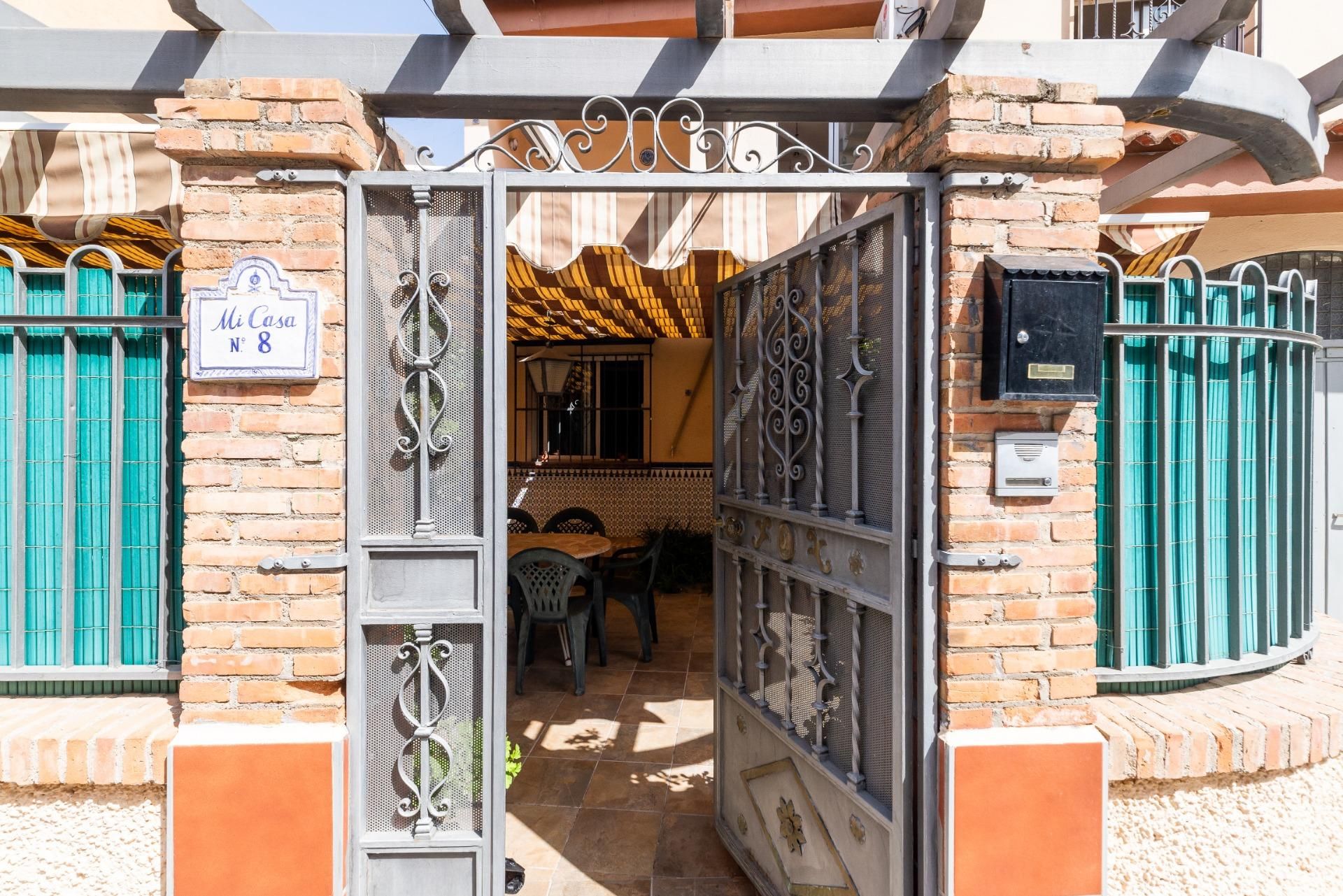 Single-family semi-detached for sale in La Zubia  with Air Conditioner and Private garden