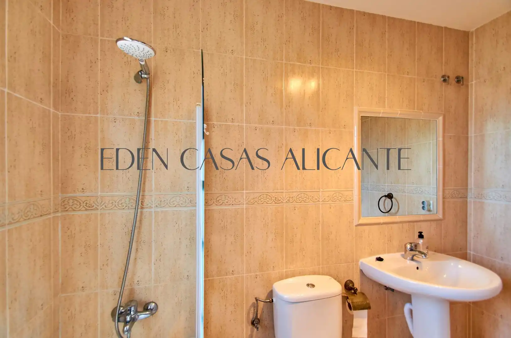 Baño de Casa o chalet en venta en Busot con Aire acondicionado, Calefacción y Jardín privado