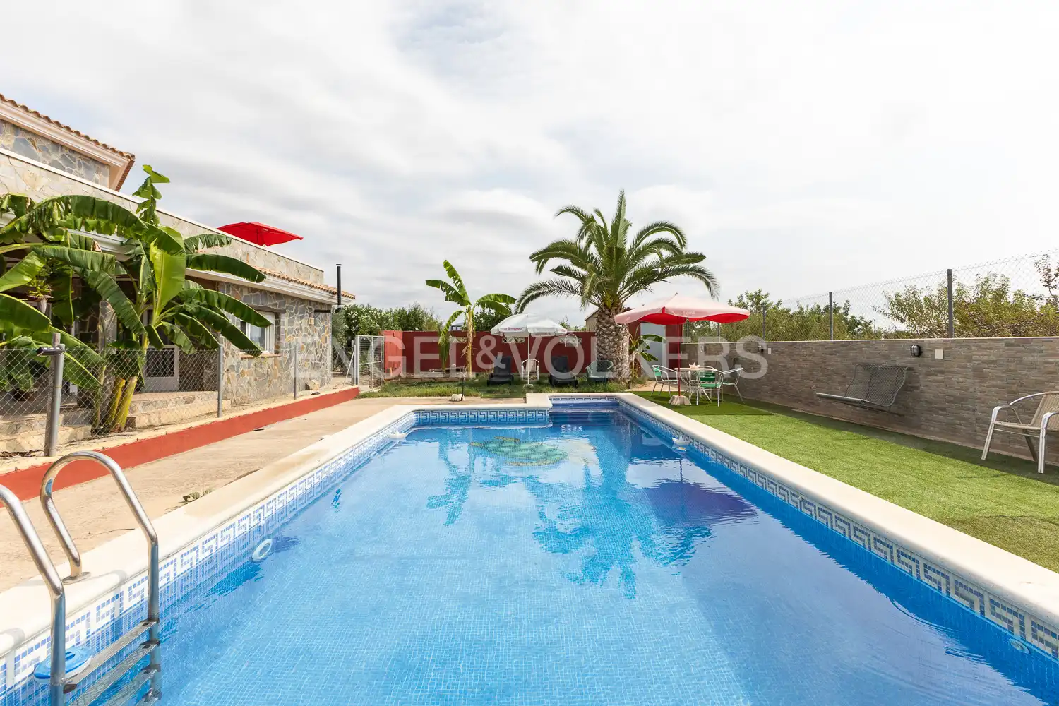 Piscina de Casa o chalet en venta en Casinos con Calefacción, Jardín privado y Terraza