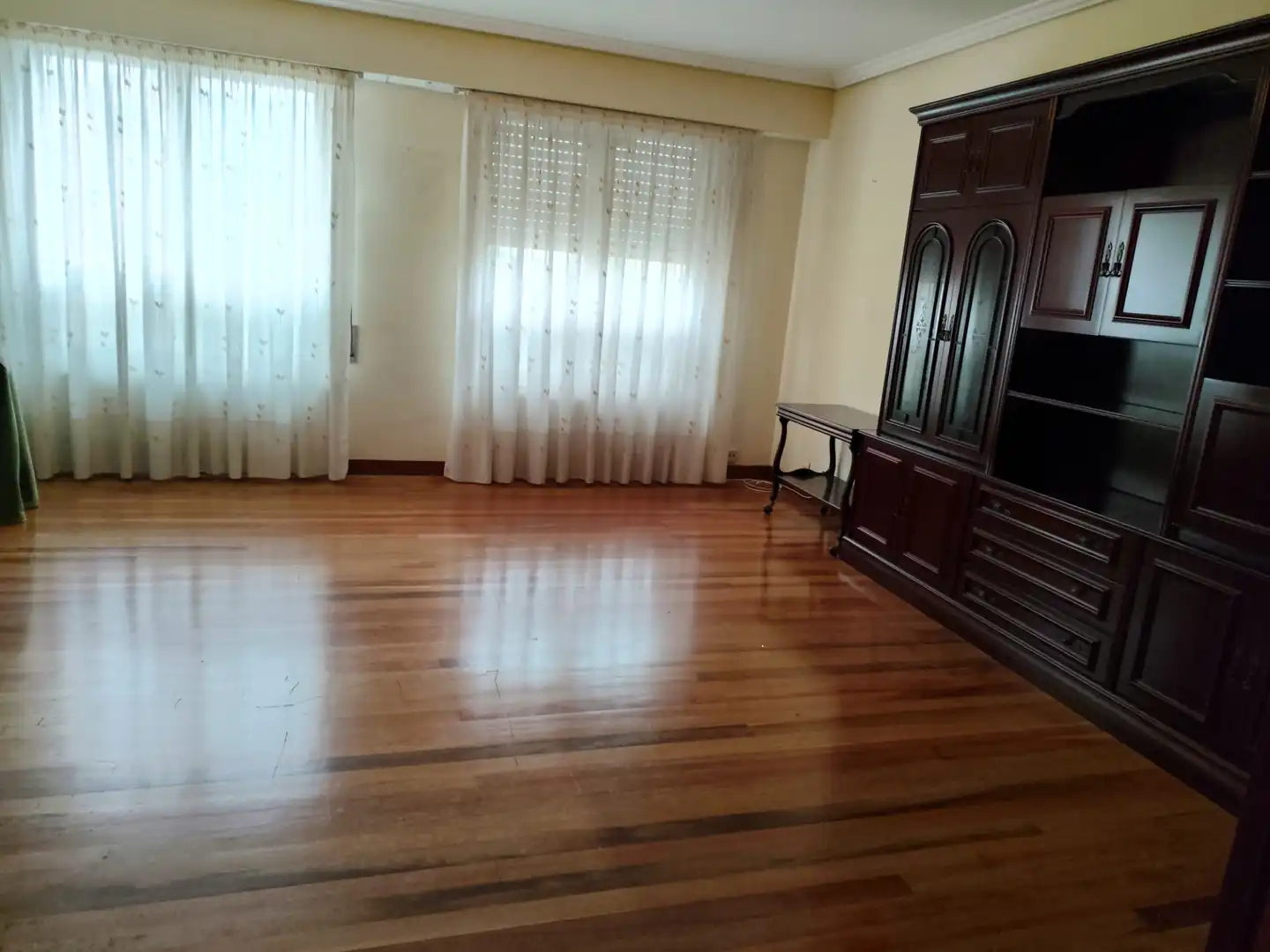 Sala de estar de Piso en venta en Irun  con Calefacción, Parquet y Trastero