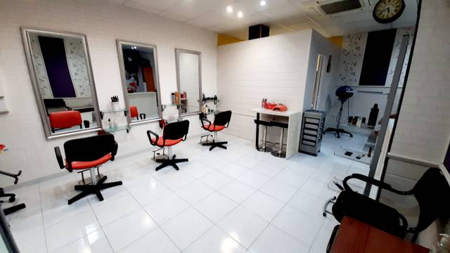 Local comercial en Alquiler en Carrer de Francesc Layret, 26 en Can Borrell