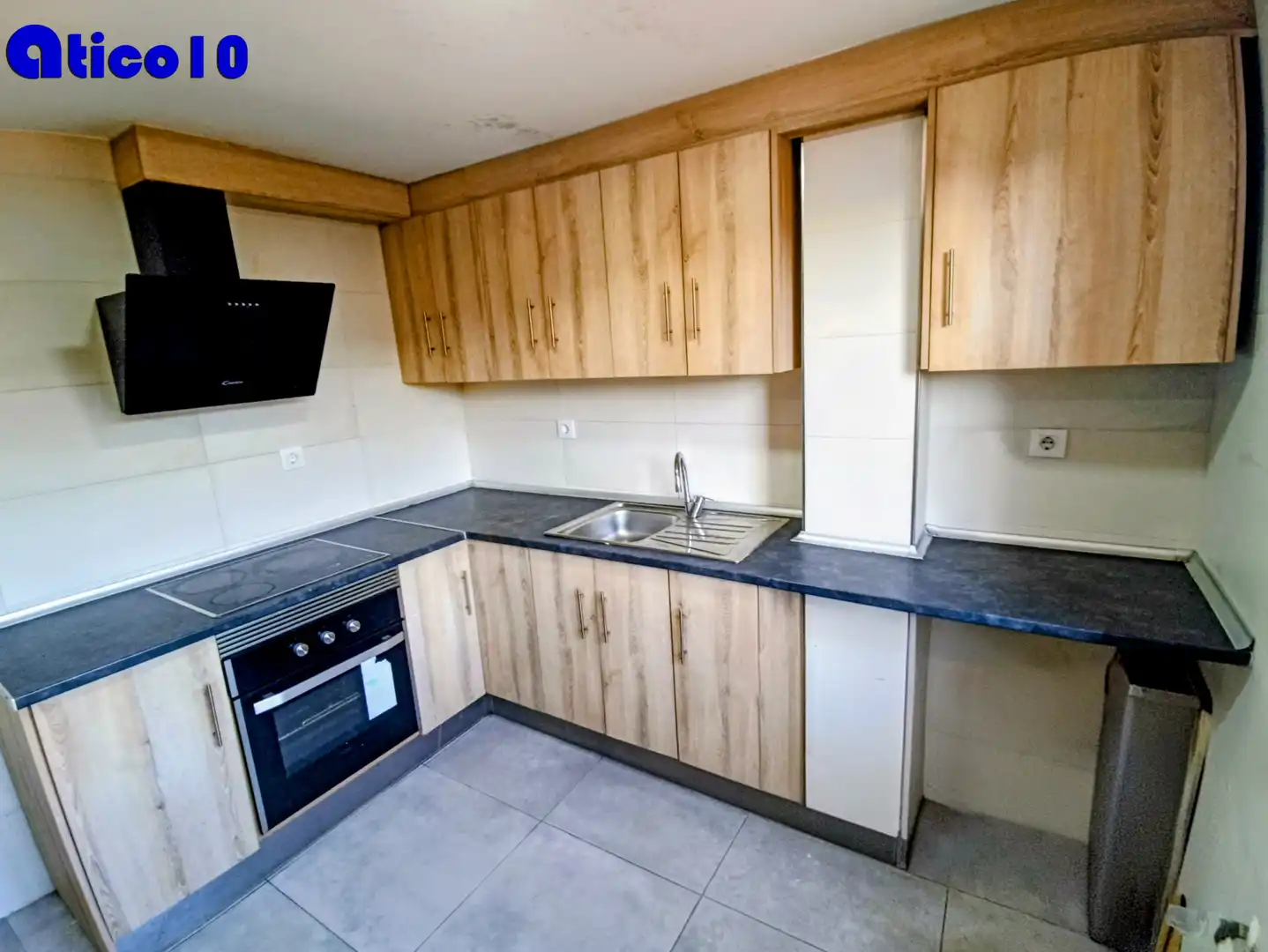 Kitchen of Attic for sale in Oviedo   with Heating, Parquet flooring and Terrace