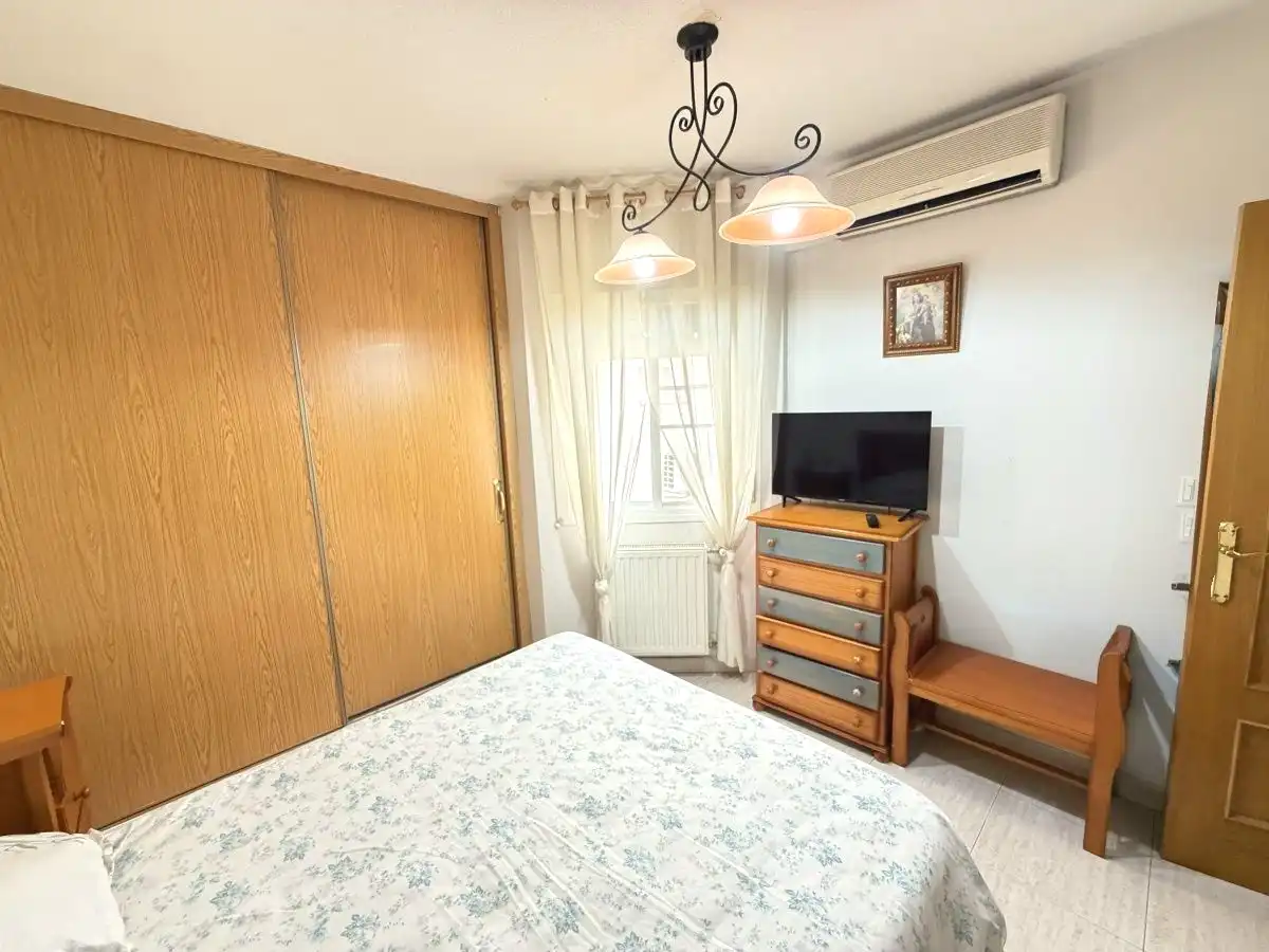 Bedroom of Houses for sale in Azuqueca de Henares  with Air Conditioner, Heating and Private garden