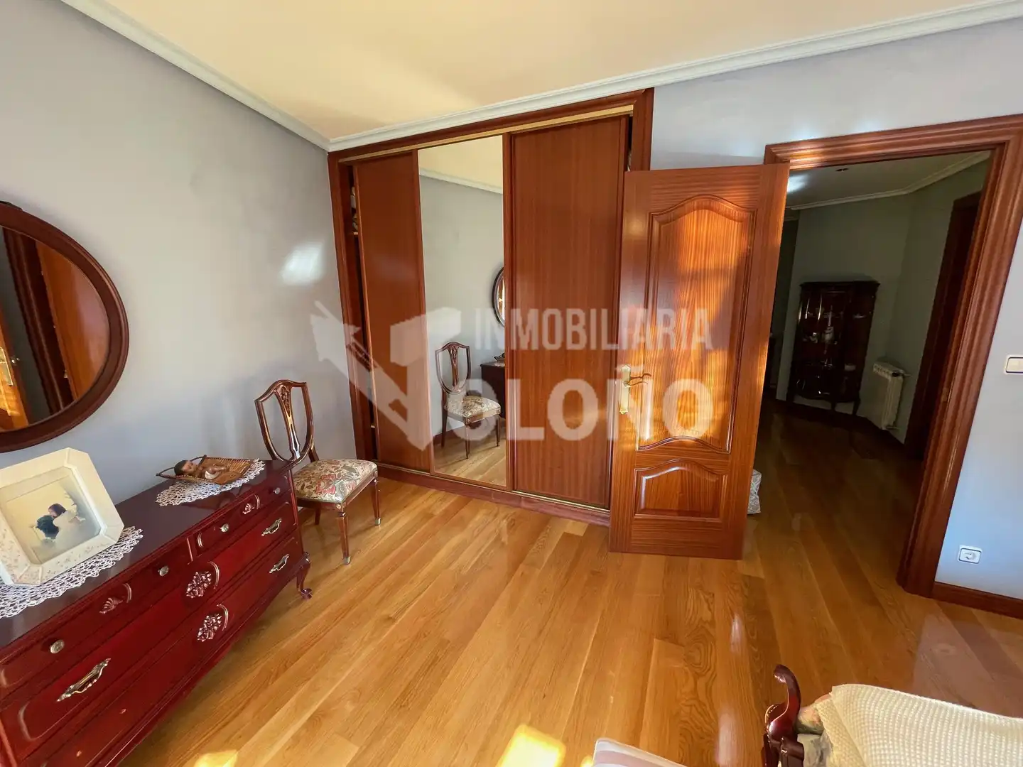 Habitación de Casa adosada en venta en San Asensio con Calefacción, Parquet y Trastero