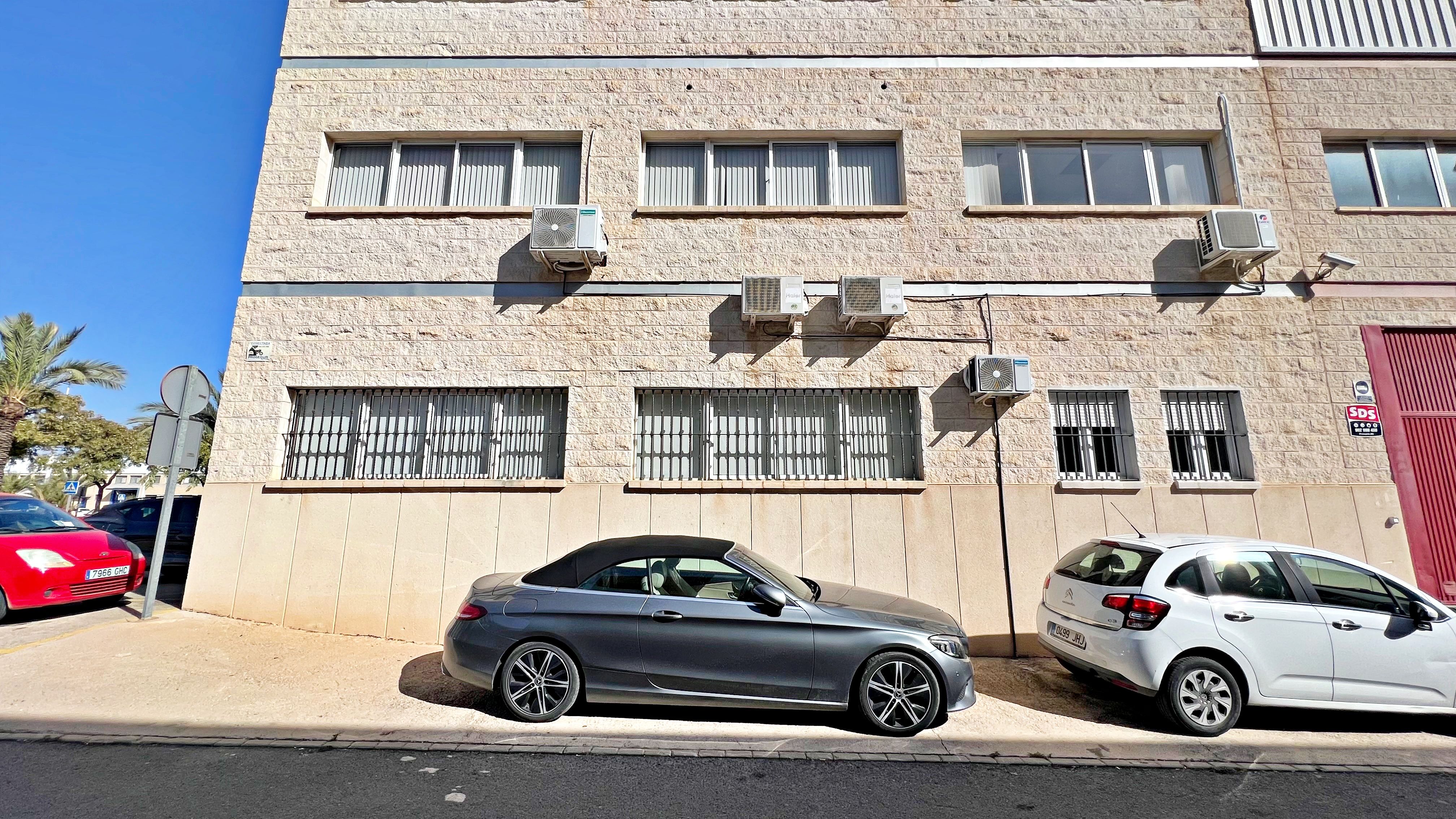 Exterior view of Office to rent in Elche / Elx  with Air Conditioner