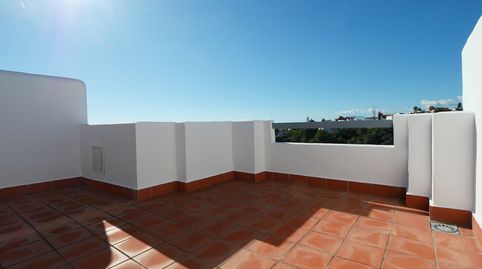 Foto 2 de Casa adosada en venta en Cabopino - Artola, Marbella