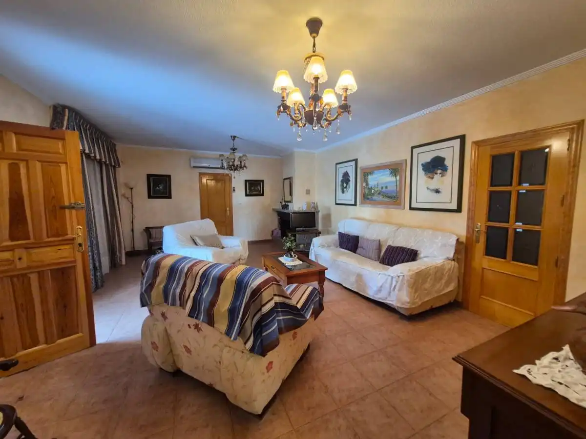 Chalet con piscina en venta en Partida la Matanza, imagen 8