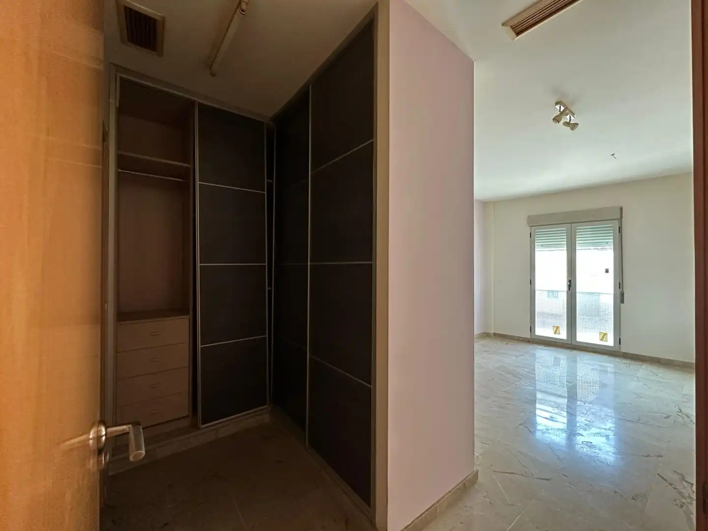 Piso en venta en Alginet con Balcón