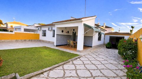 Foto 4 de Casa adosada de alquiler en La Barrosa, Chiclana de la Frontera