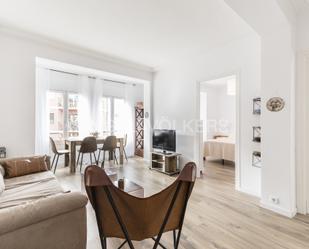 Sala d'estar de Apartament de lloguer en  Barcelona Capital amb Aire condicionat, Calefacció i Parquet