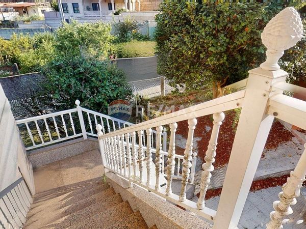 Jardí de Casa o xalet en venda en Vigo  amb Calefacció, Jardí privat i Terrassa