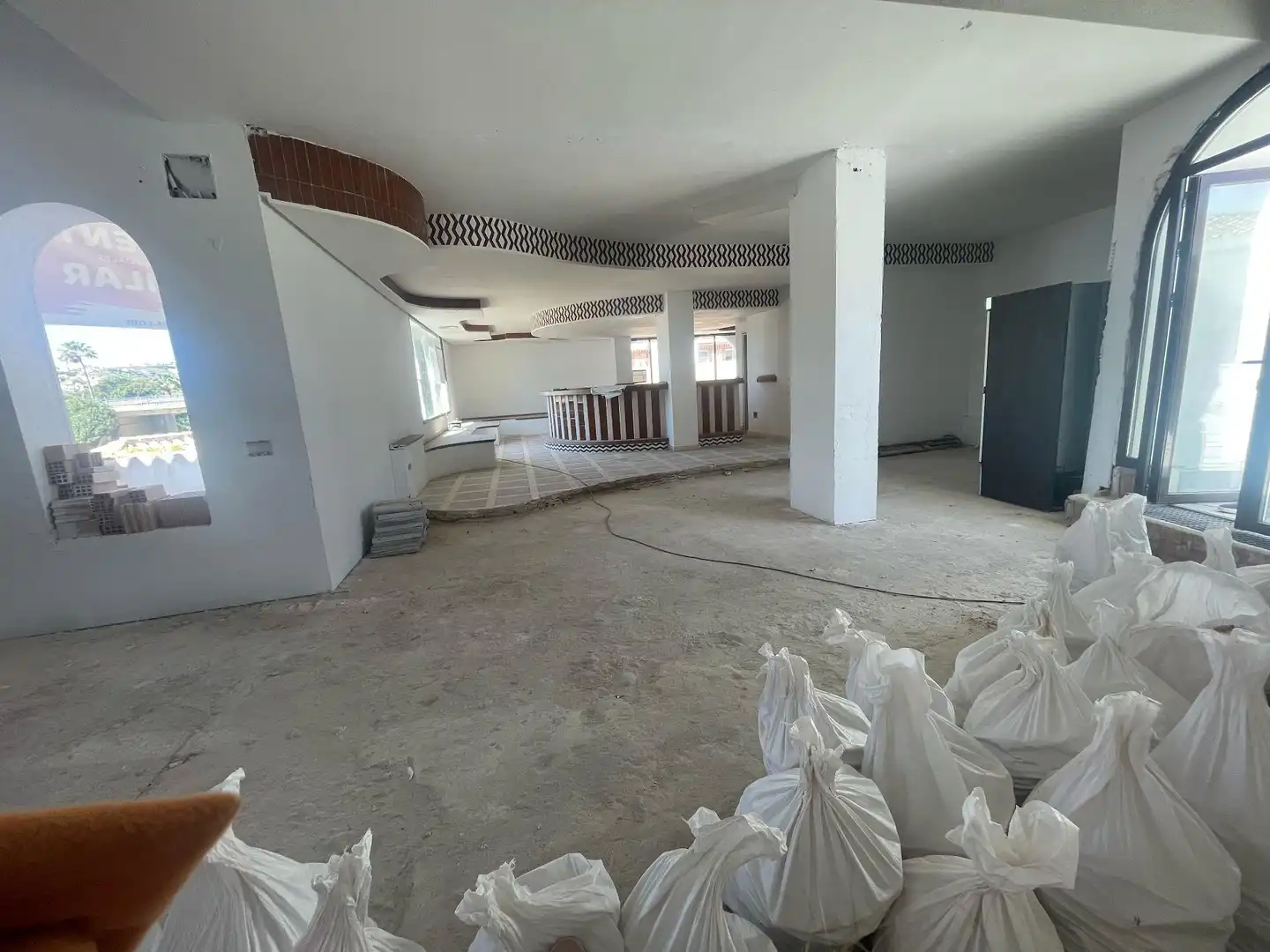 Geschaftsraum zur Miete in Casares mit Terrasse
