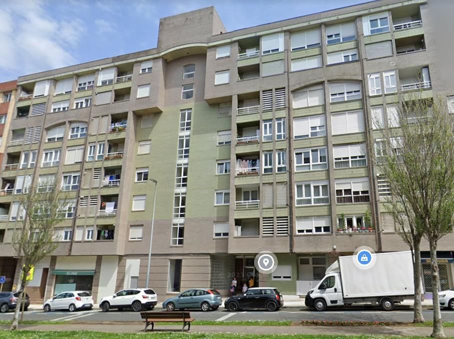 Vista exterior de Garatge de lloguer en Torrelavega 