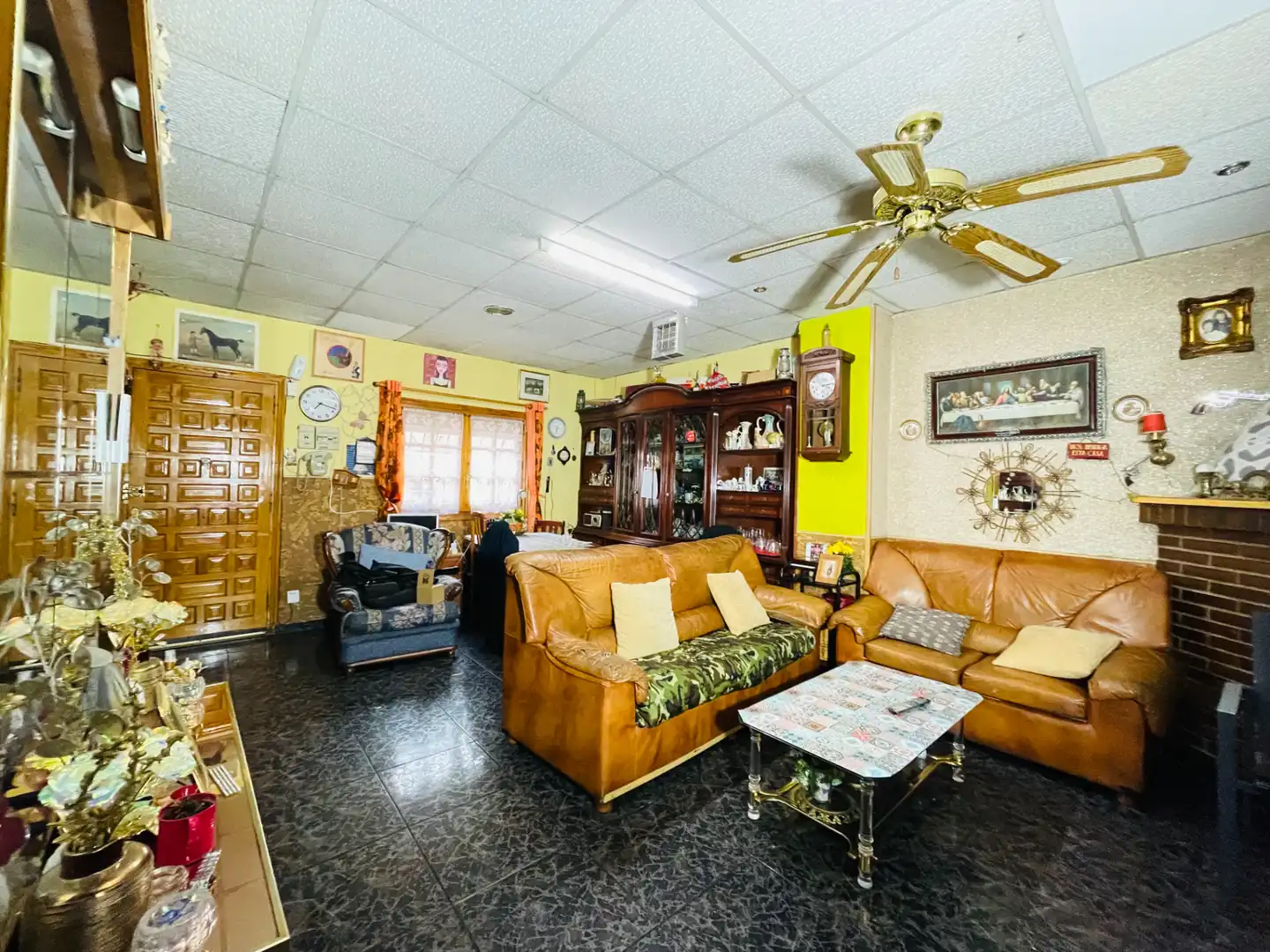 Sala d'estar de Casa o xalet en venda en Zaragoza amb Aire condicionat, Calefacció i Jardí privat