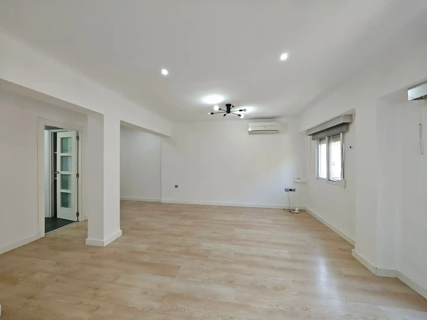 Piso en venta en Manises con Aire acondicionado, Horno y Balcón