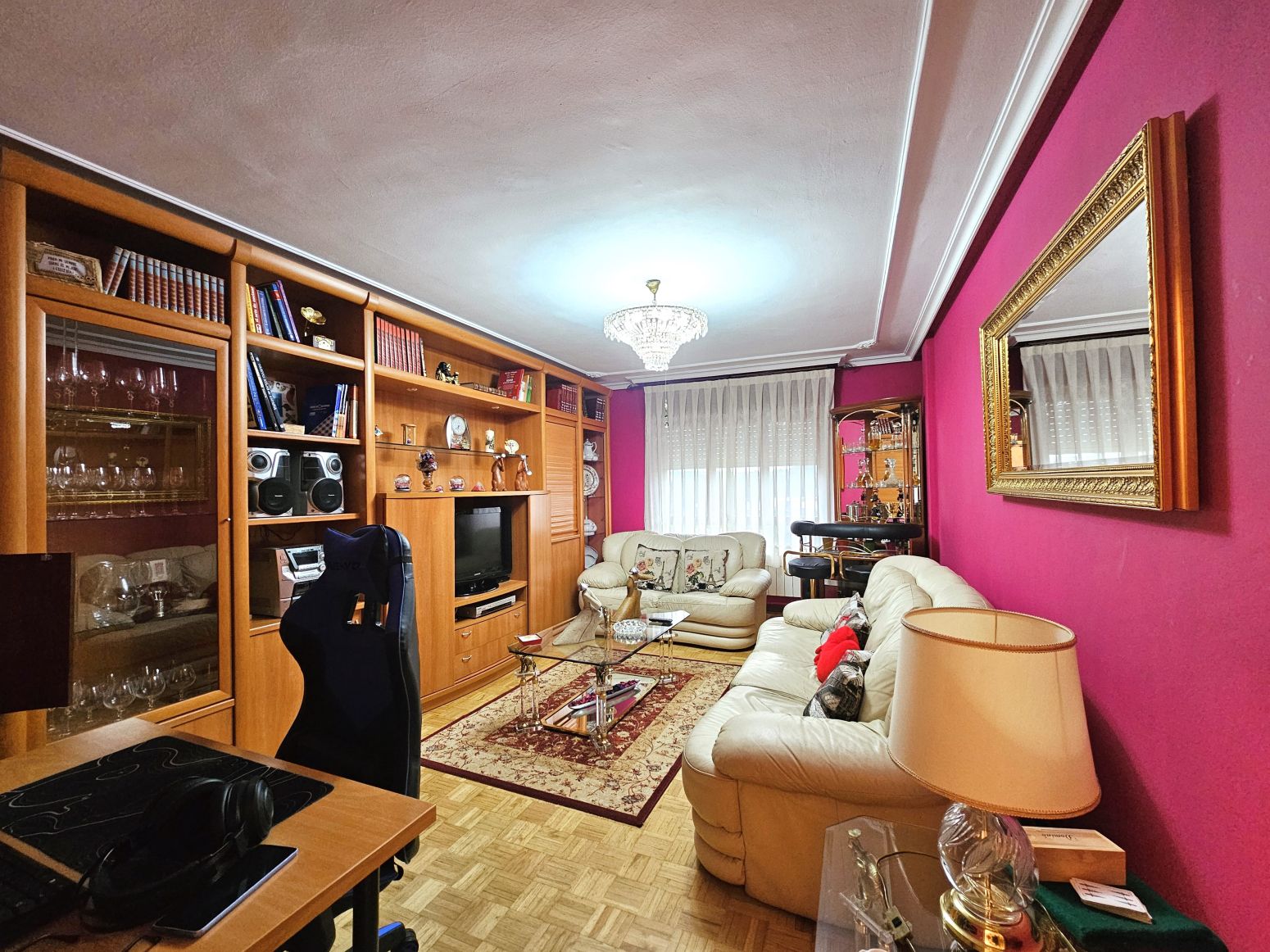 Sala de estar de Piso en venta en Siero con Calefacción, Parquet y Terraza