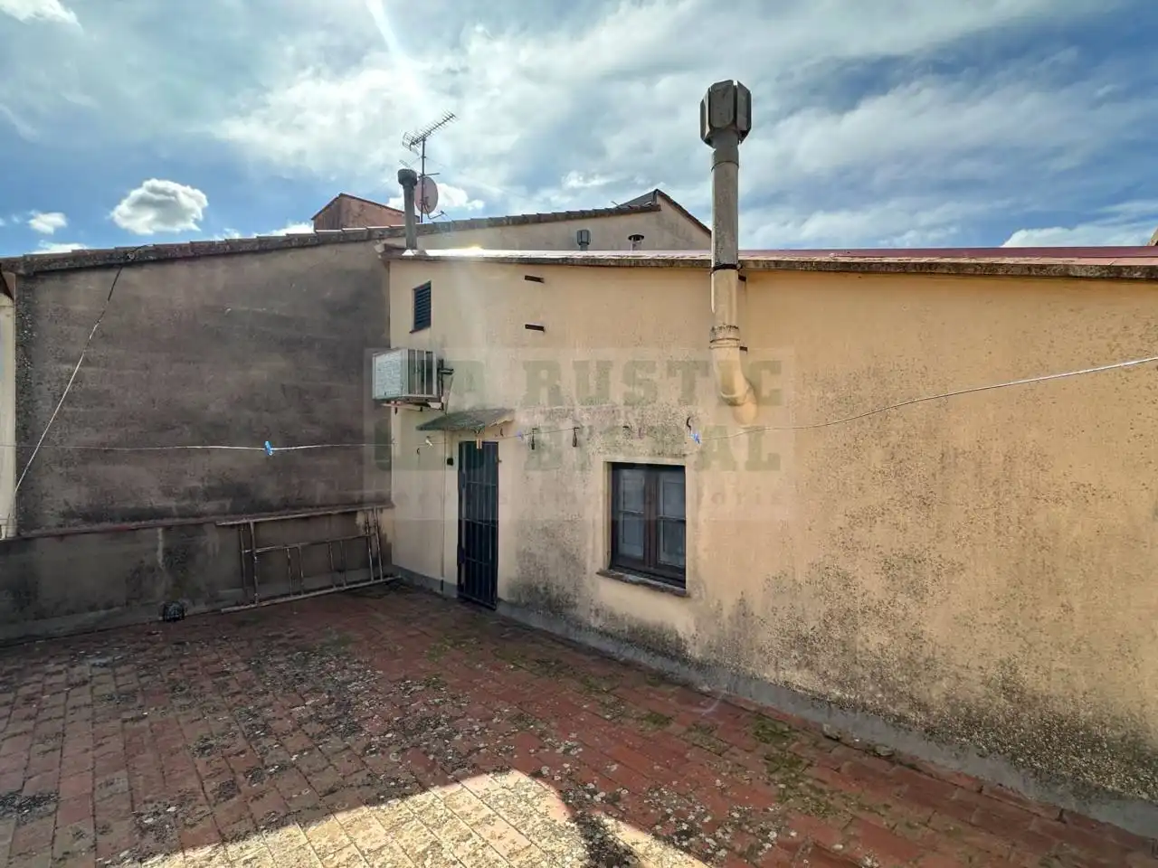 Exterior view of Flat for sale in La Bisbal d'Empordà  with Terrace