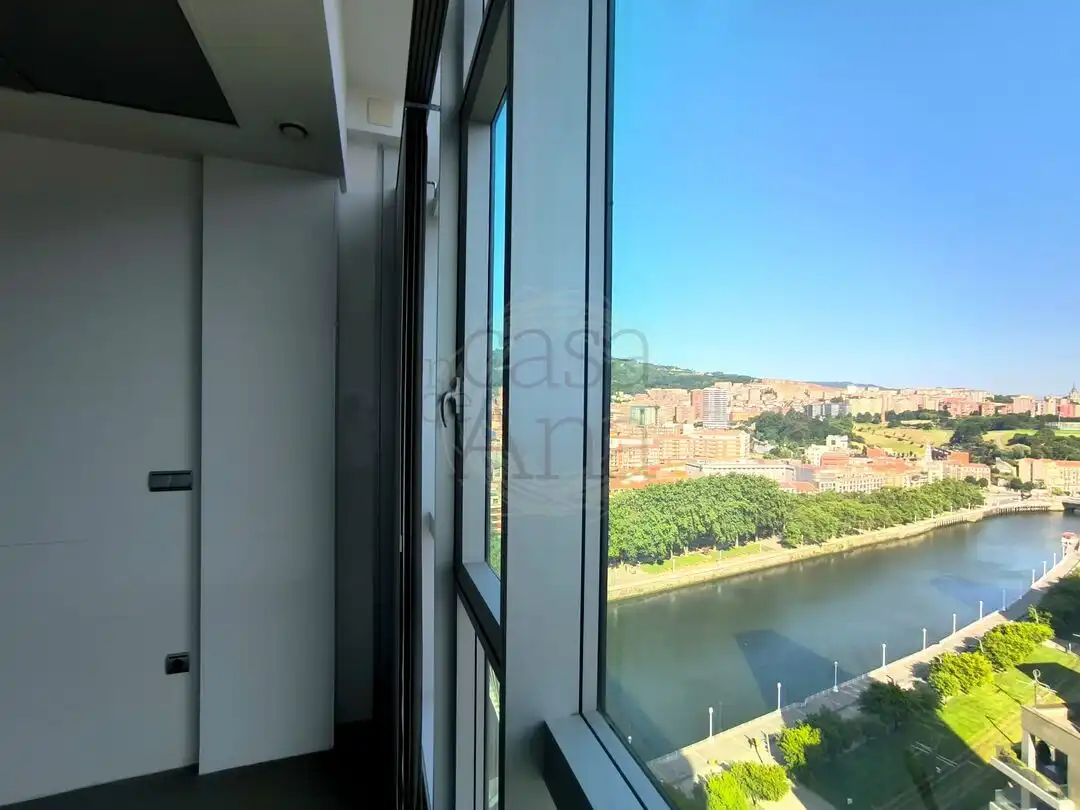 Piso en venta en Bilbao  con Aire acondicionado, Calefacción y Trastero