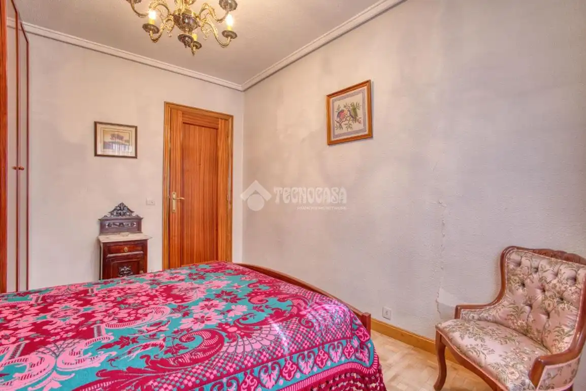 Schlafzimmer von Wohnung zum Verkauf in Salamanca mit Heizung, Abstellraum und Möbliert
