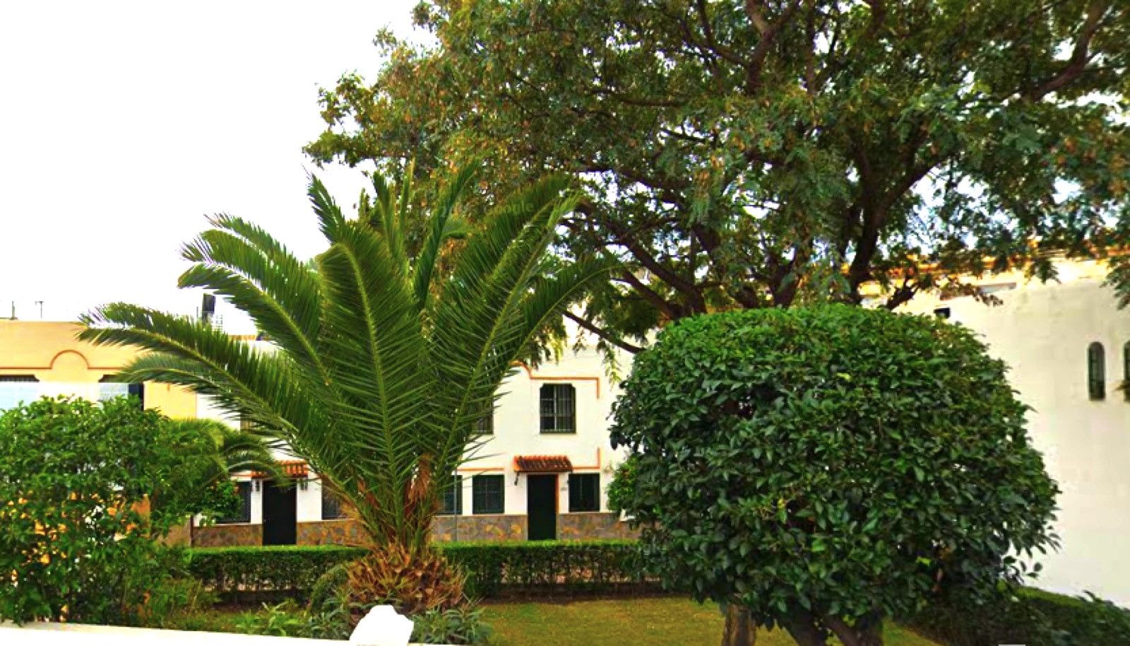 Exterior view of Planta baja for sale in Marbella  with Air Conditioner, Terrace and Furnished
