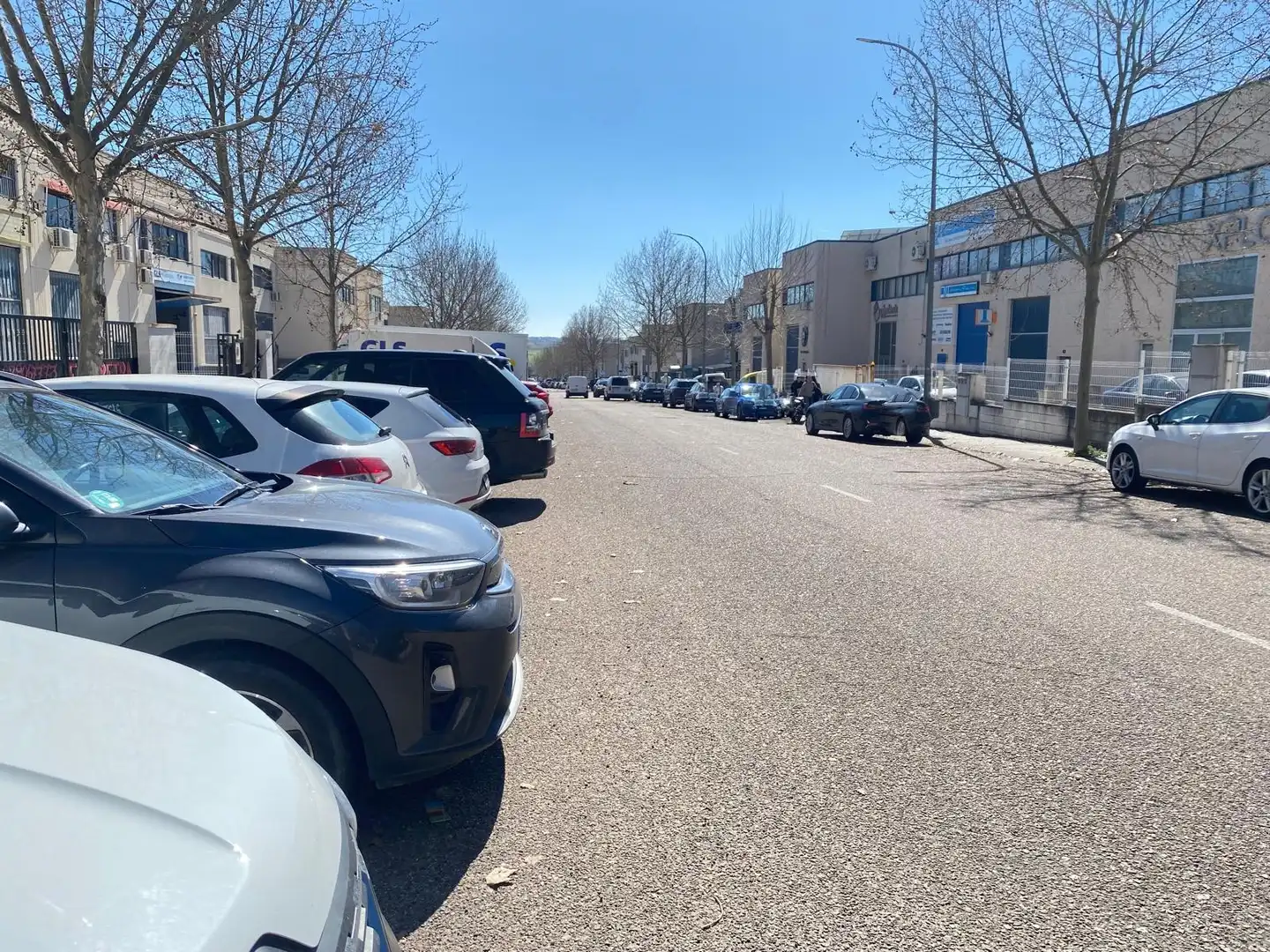 Parkplatz von Fabrikhallen zum Verkauf in Arroyomolinos (Madrid) mit Heizung