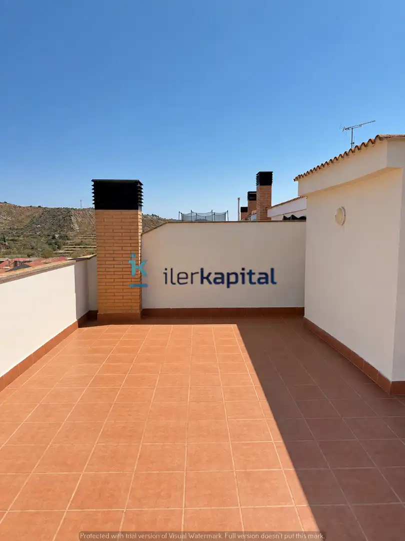 Terrassa de Dúplex en venda en Castelló de Farfanya amb Aire condicionat, Calefacció i Terrassa