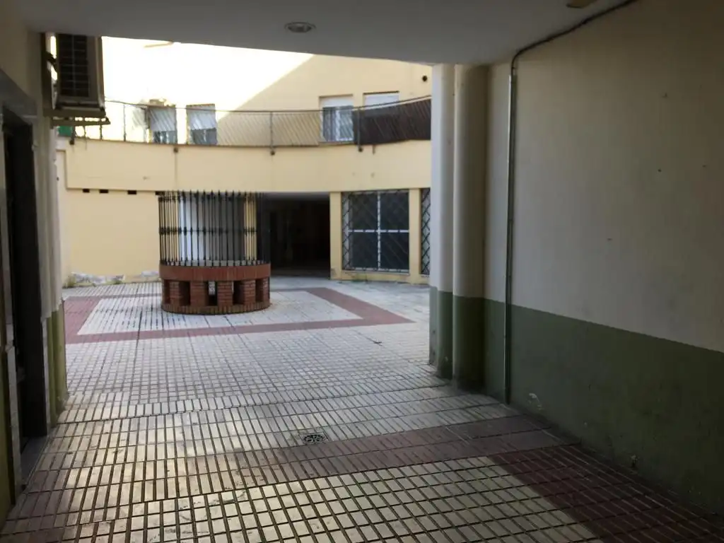 Local comercial en venda a Villanueva de la Serena, imagen 2