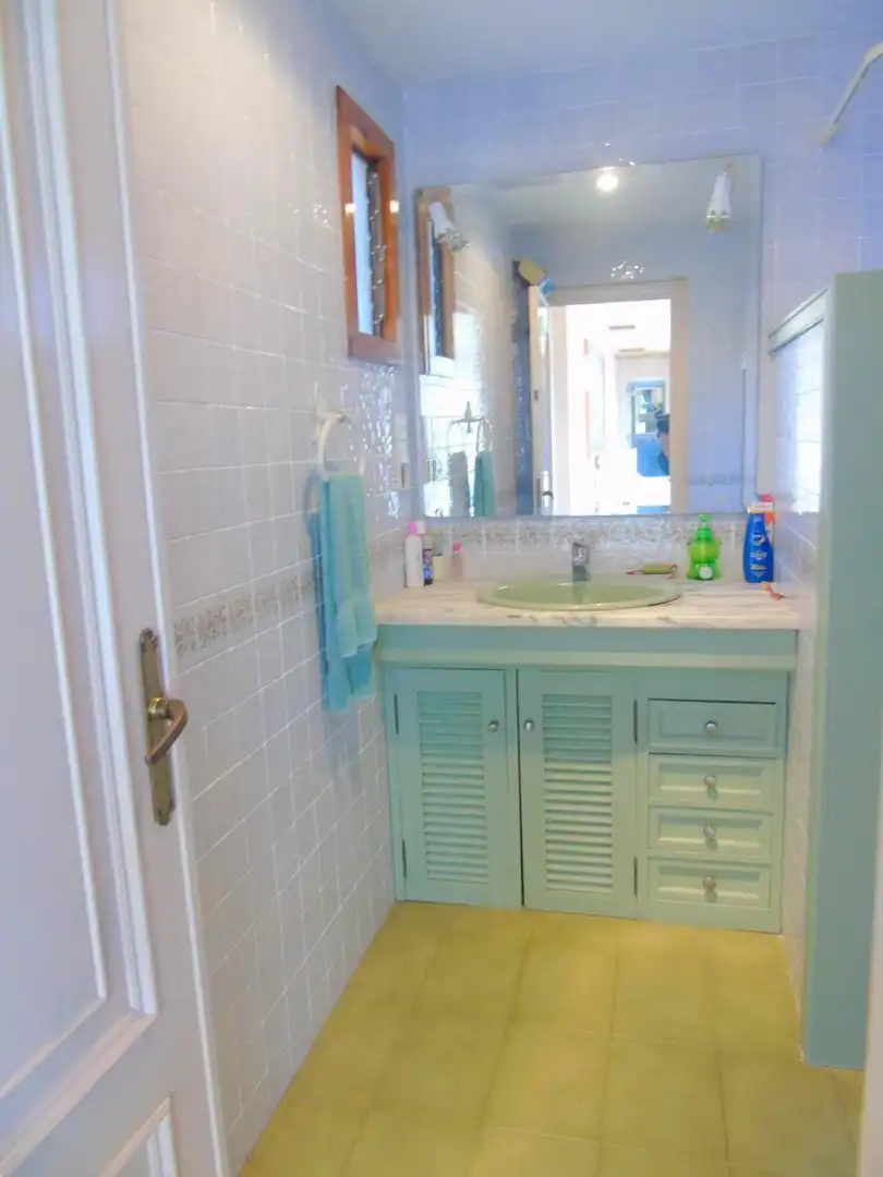 Bathroom of Houses for sale in La Llosa de Ranes  with Air Conditioner, Heating and Private garden