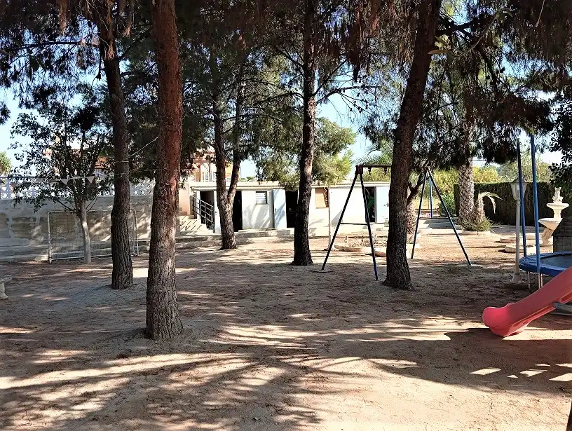 Vista exterior de Casa o xalet en venda en Elche / Elx amb Aire condicionat, Jardí privat i Terrassa