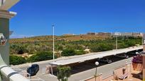 Vista exterior de Àtic en venda en Santa Pola amb Aire condicionat, Terrassa i Balcó
