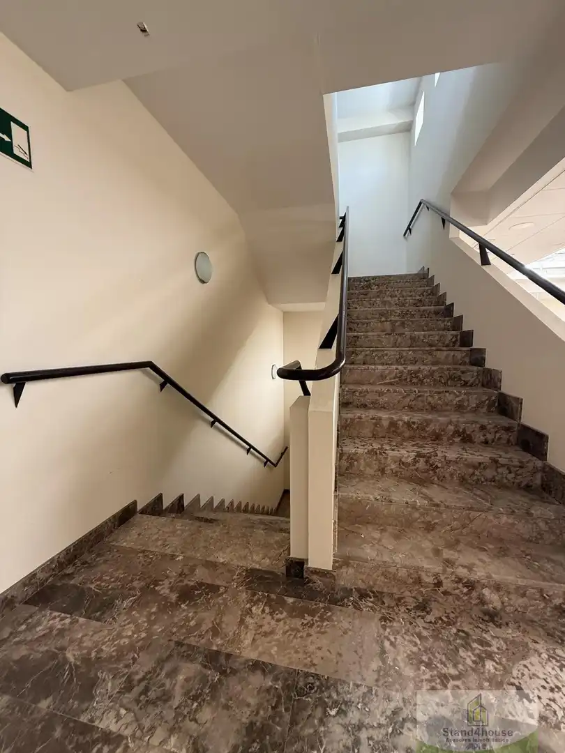 Oficina amb ascensor en venda a Bollullos de la Mitación, imagen 9