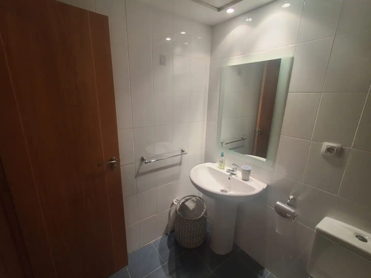 Bathroom of Flat for rent in Alicante / Alacant  with Air Conditioner, Heating and Terrace