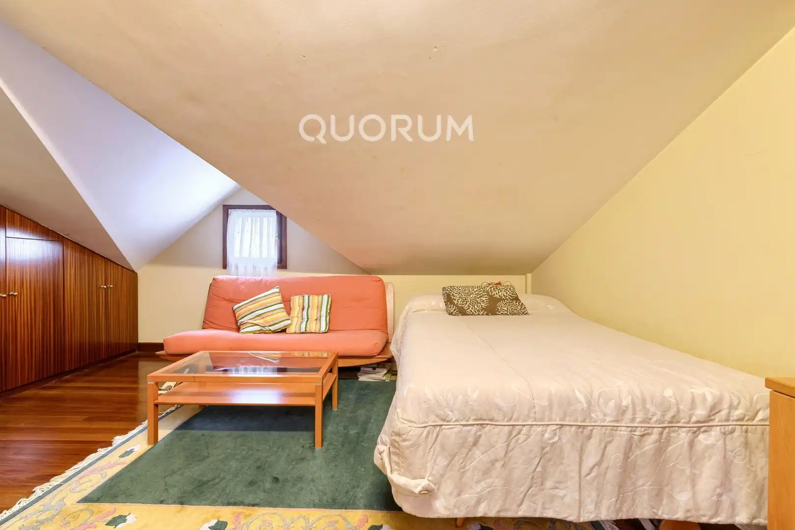 Habitación de Casa adosada en venta en Basauri  con Calefacción, Jardín privado y Terraza