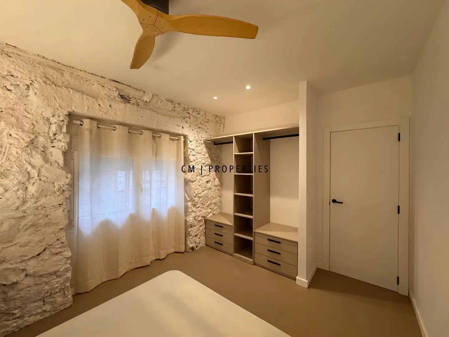 Habitación de Piso de alquiler en Serra con Aire acondicionado, Calefacción y Terraza