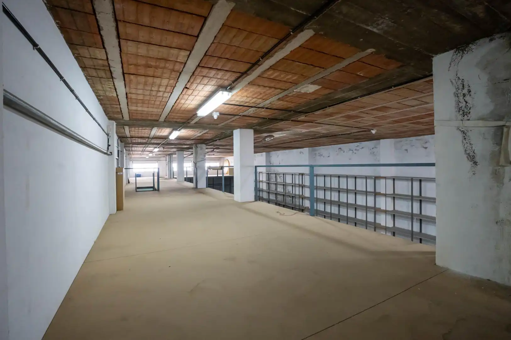 Business premises for sale in Avenida CONSTITUCION 38, imagen 8