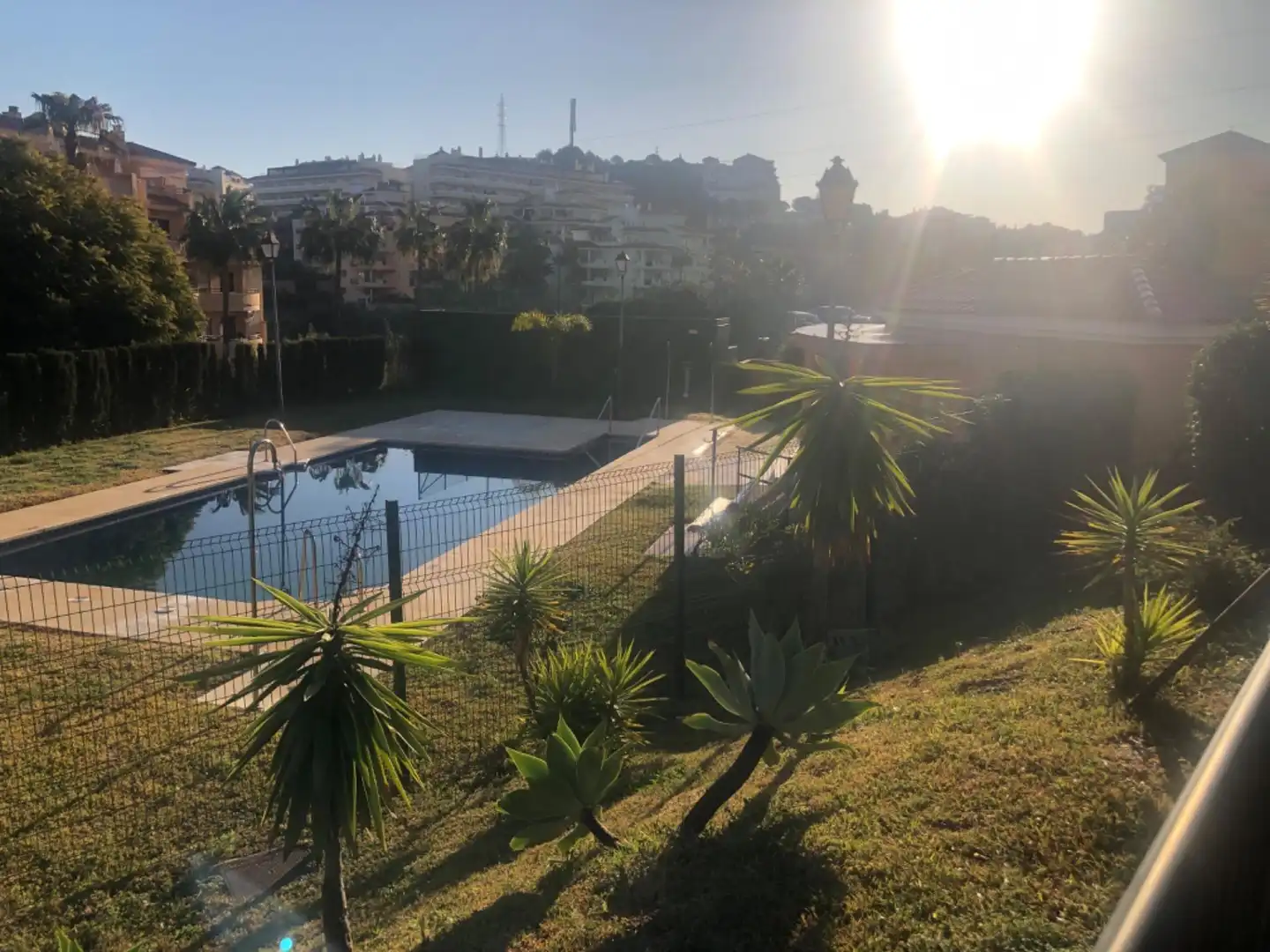 Piscina de Casa adosada en venta en Mijas con Aire acondicionado, Calefacción y Jardín privado