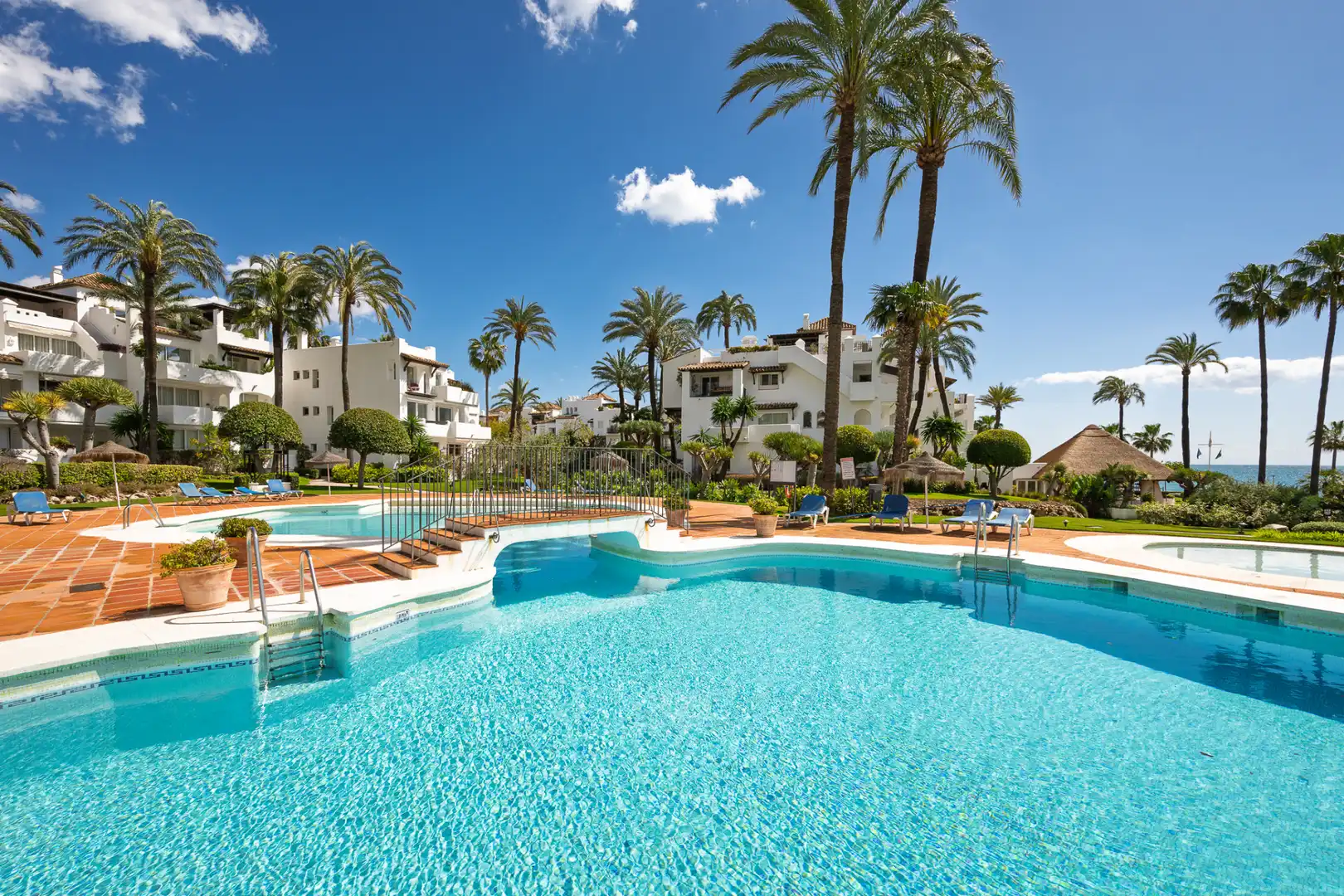Garden of Ground floor for sale in Estepona  with Air Conditioner, Terrace and Swimming Pool