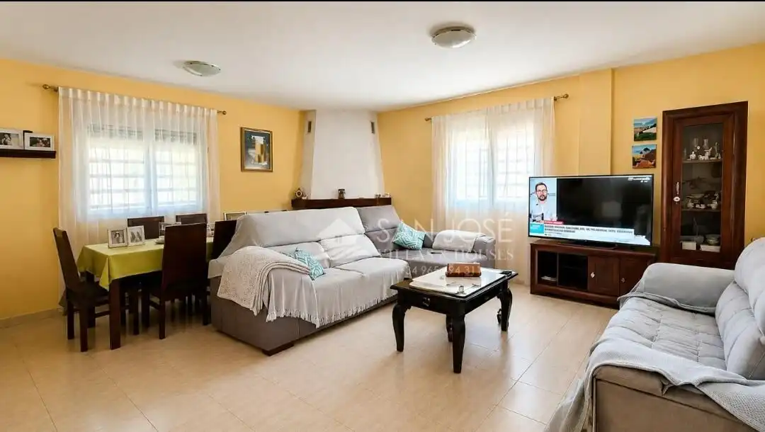 Chalet con piscina en venta en Monforte del Cid, imagen 2