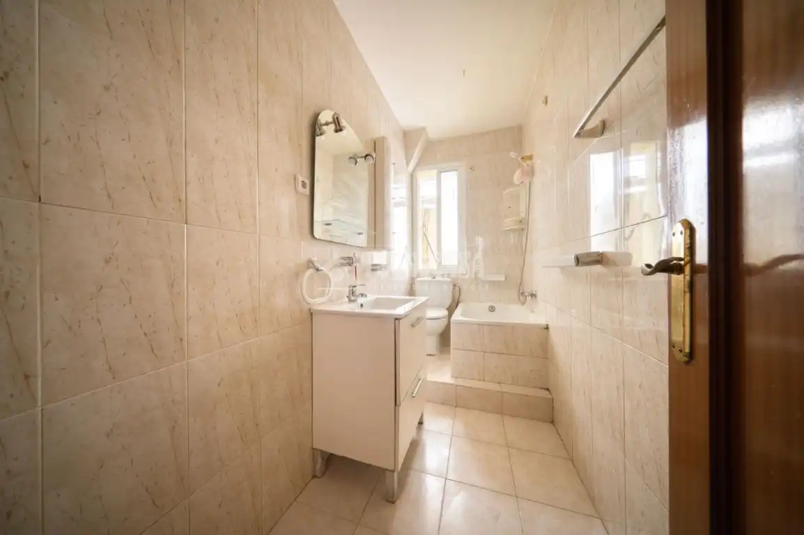 Baño de Piso en venta en Valladolid con Calefacción