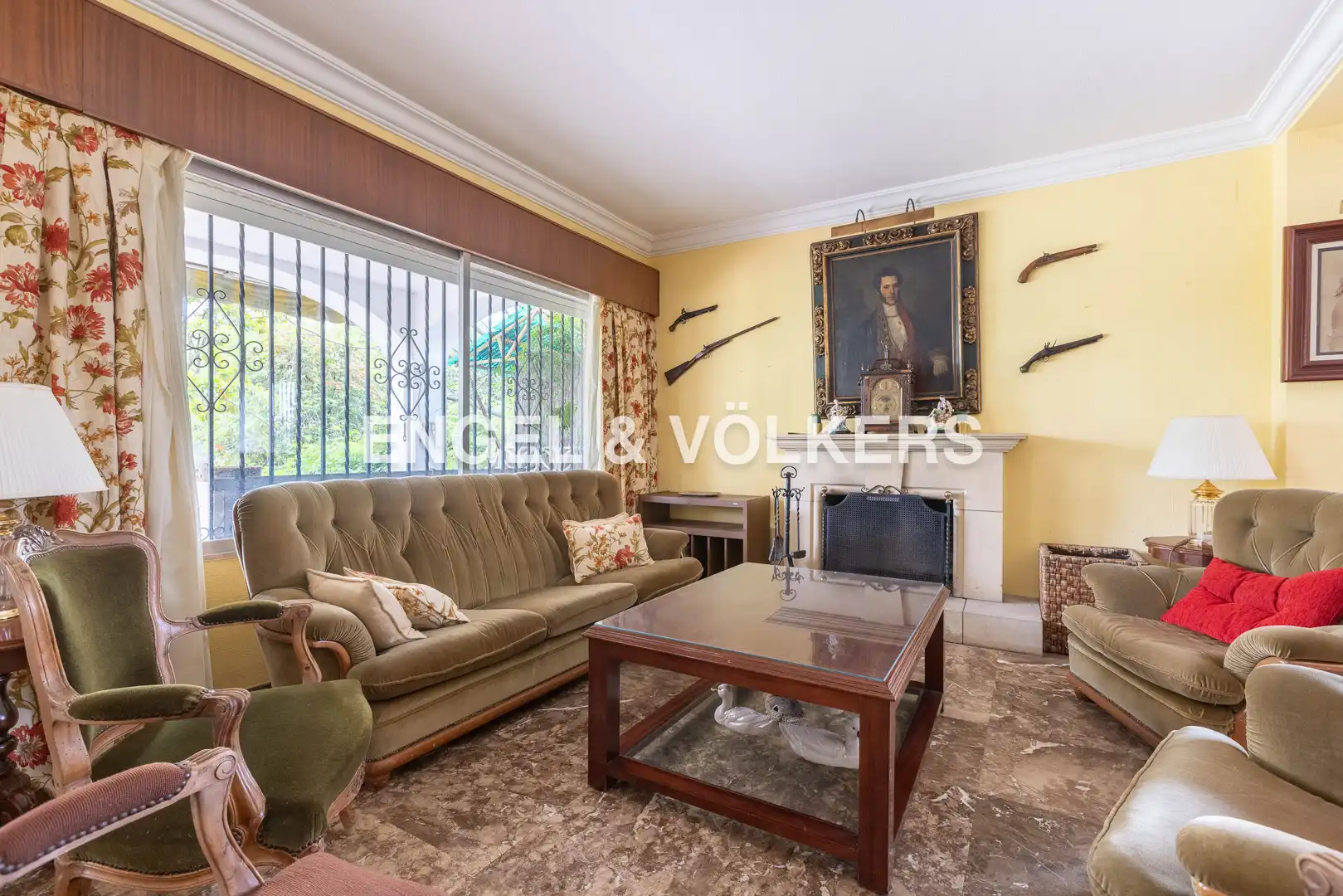 Casa rústica amb terrassa en venda a Sanlúcar la Mayor, imagen 13