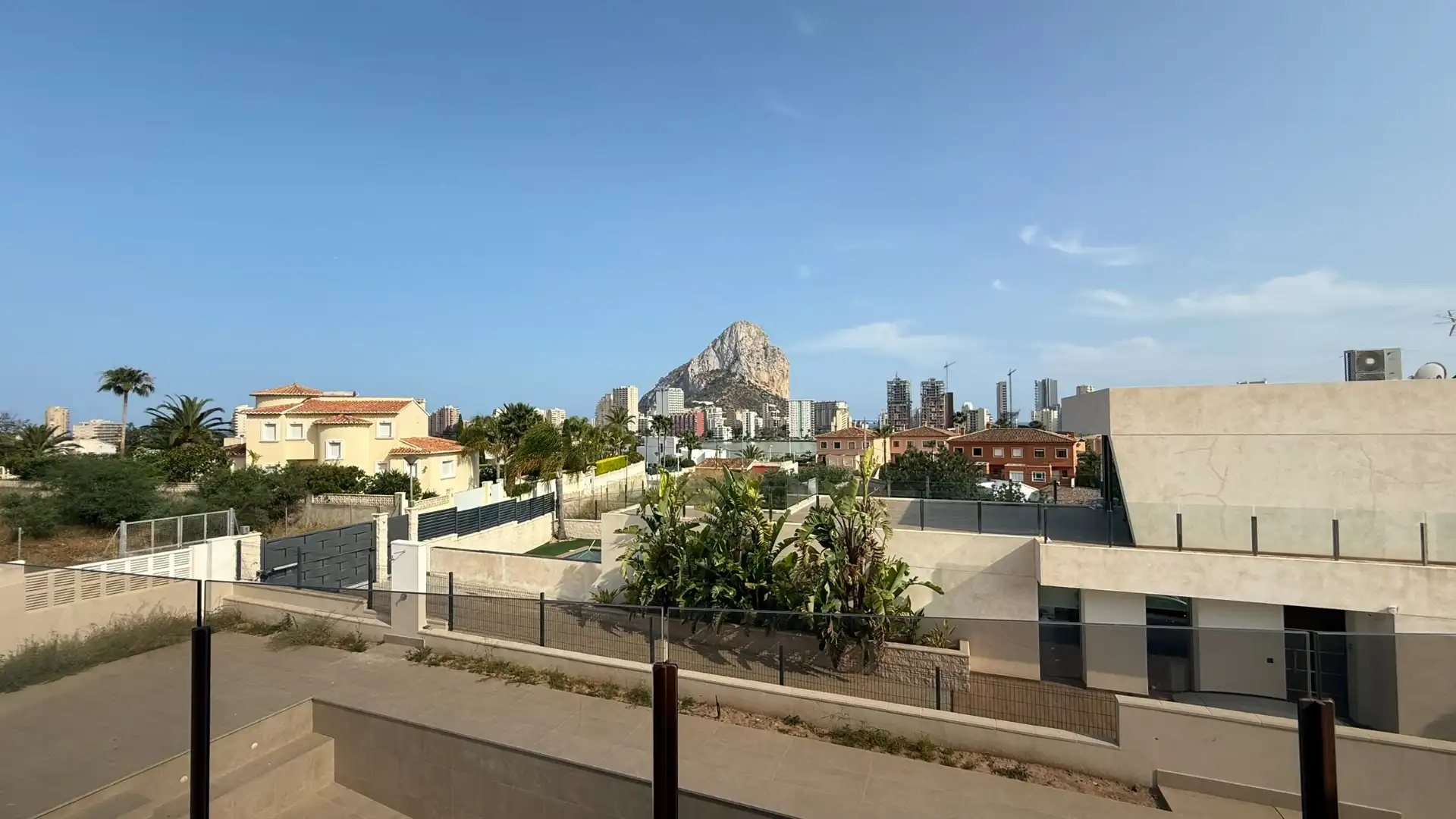 Vista exterior de Casa o xalet en venda en Calpe / Calp amb Aire condicionat, Calefacció i Jardí privat